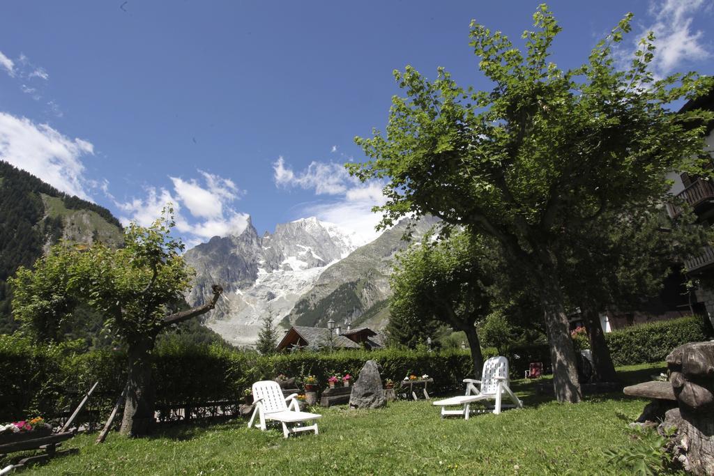 Hotel Aiguille Noire Courmayeur Exterior foto