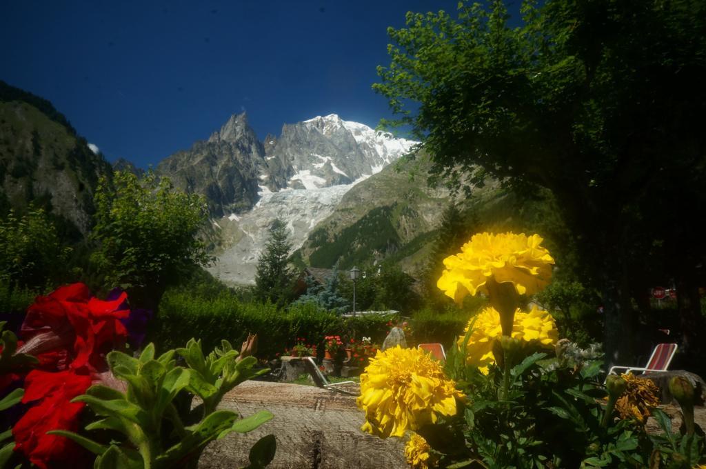 Hotel Aiguille Noire Courmayeur Exterior foto